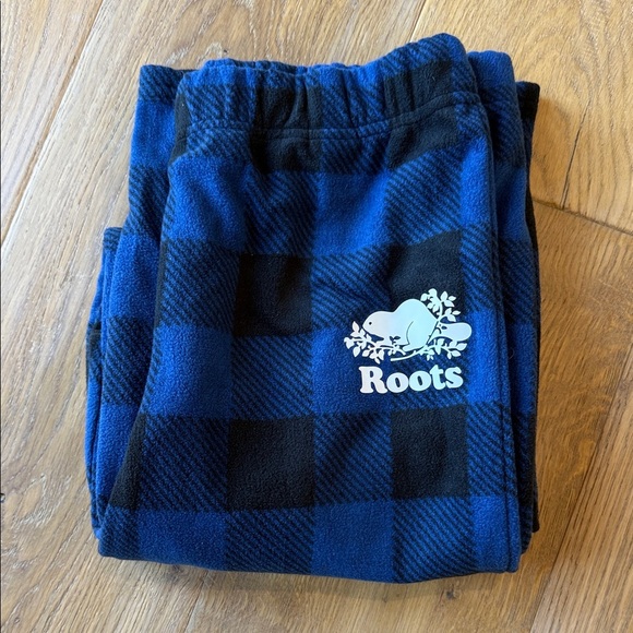 Roots Kids Plaid Pajama Bottoms in Blue and Black - Picture 3 of 3